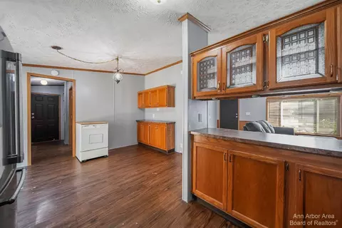 2372 Spencer, Jackson, MI 49202 photo 6