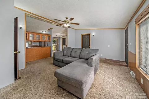 2372 Spencer, Jackson, MI 49202 photo 3