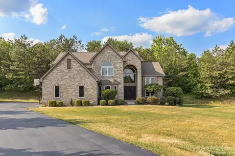 3747 Rolling Ridge Ct, Ann Arbor, MI 48105
