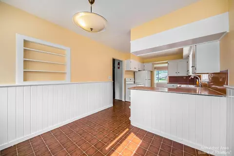 7525 Marshall Rd, Dexter, MI 48130 photo 17