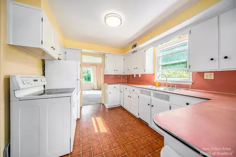 7525 Marshall Rd, Dexter, MI 48130 photo 15