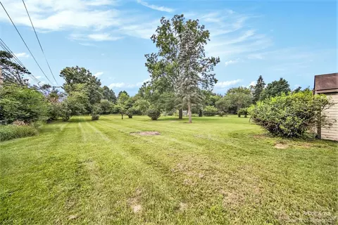 7525 Marshall Rd, Dexter, MI 48130 photo 2