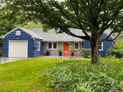 1314 Beechwood Dr, Ann Arbor, MI 48103