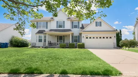 5132 Pecan Dr, Ypsilanti, MI 48197