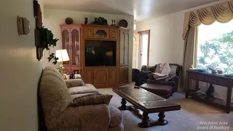 12023 Tuttle Hl, Willis, MI 48191 photo 6