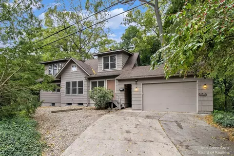 2405 Vinewood Blvd, Ann Arbor, MI 48104