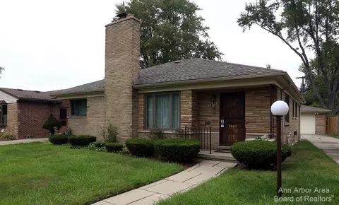 9434 Marion Cres, Redford, MI 48239
