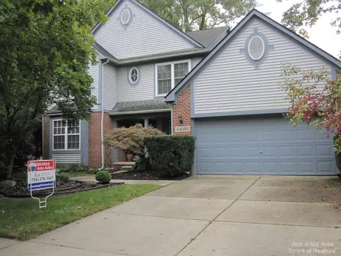 41651 Conner Creek Dr, Canton, MI 48187