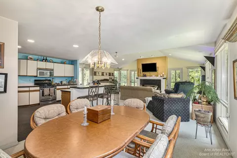 3458 E Pineview Dr, Dexter, MI 48130 photo 9