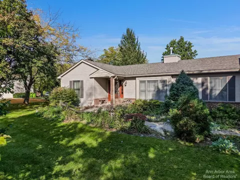 2367 Strieter Rd, Ann Arbor, MI 48103 photo 42