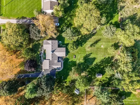 2367 Strieter Rd, Ann Arbor, MI 48103 photo 43