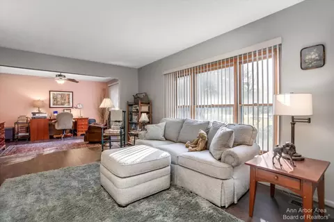 2367 Strieter Rd, Ann Arbor, MI 48103 photo 6