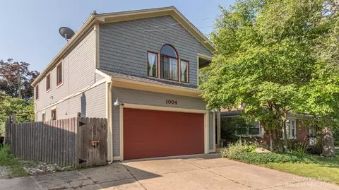 1004 Woodlawn Ave, Ann Arbor, MI 48104