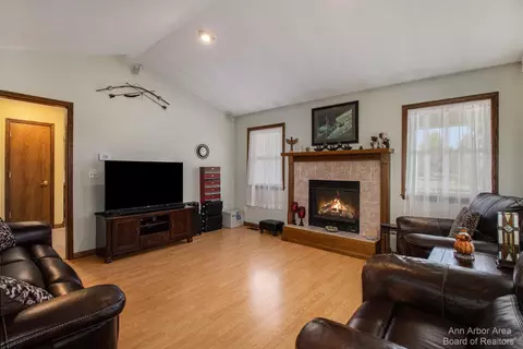 10993 Waterloo-munith Rd, Munith, MI 49259 photo 3