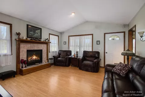 10993 Waterloo-munith Rd, Munith, MI 49259 photo 4