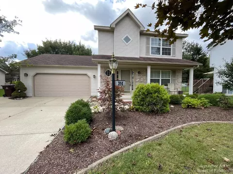 314 Brentwood Dr, Pinckney, MI 48169