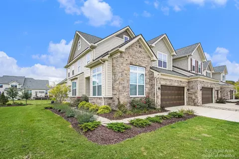3276 Hayster Dr, Ann Arbor, MI 48105