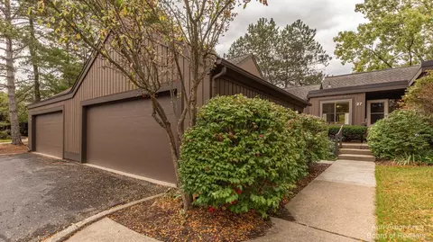 27 Haverhill Ct, Ann Arbor, MI 48105