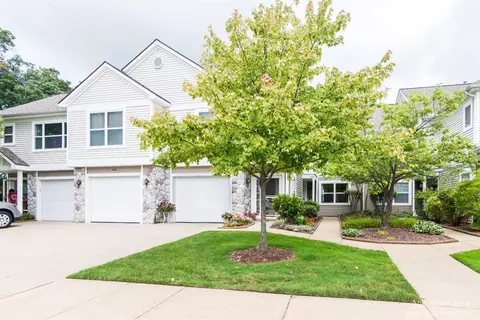 616 Riverstone Ln, Chelsea, MI 48118