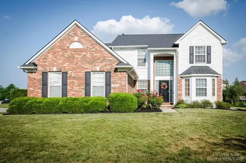8943 W Walden Dr, Belleville, MI 48111