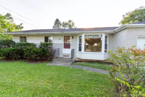 508 Sunset Dr, Clinton, MI 49236