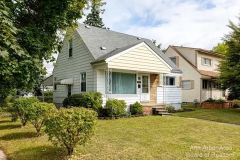28770 Bridge St, Garden City, MI 48135