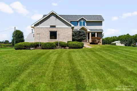 10275 Bemis Rd, Willis, MI 48191