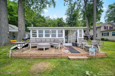 362 Pentecost Hwy, Onsted, MI 49265