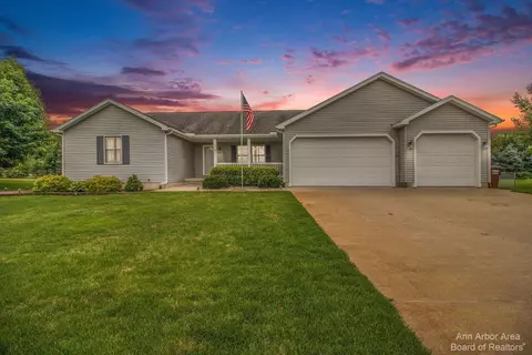 5368 Goedert Dr, Tecumseh, MI 49286 photo 2