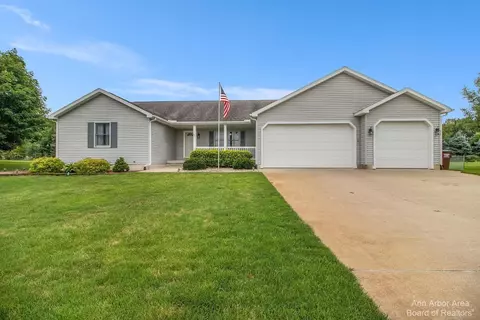 5368 Goedert Dr, Tecumseh, MI 49286 photo 1