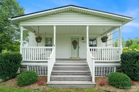 9565 Willis Rd, Willis, MI 48191 photo 3
