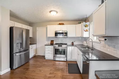 3591 Ryan Dr, Dexter, MI 48130 photo 10