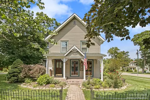 237 E Middle St, Chelsea, MI 48118