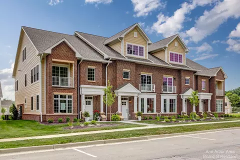 7913 Grand St, Dexter, MI 48130