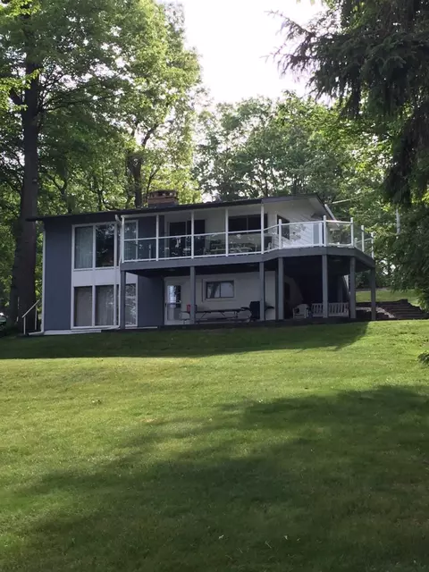 11668 Bradley Dr, Jerome, MI 49249 photo 1