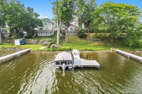11268 Hieber Rd, Manchester, MI 48158