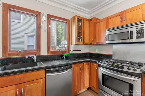 124 E Summit St, Ann Arbor, MI 48104 photo 16