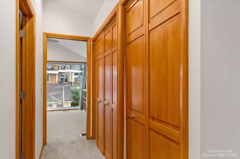 124 E Summit St, Ann Arbor, MI 48104 photo 29