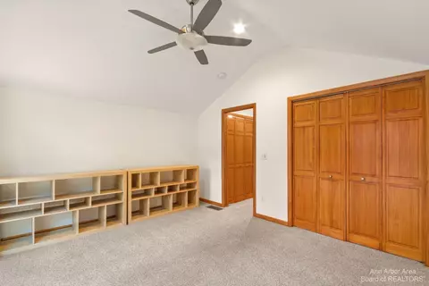 124 E Summit St, Ann Arbor, MI 48104 photo 25