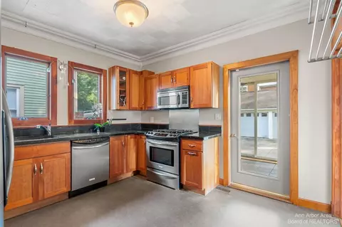 124 E Summit St, Ann Arbor, MI 48104 photo 12