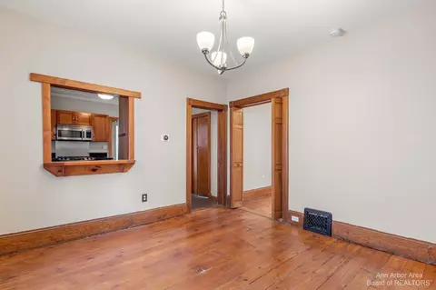 124 E Summit St, Ann Arbor, MI 48104 photo 5