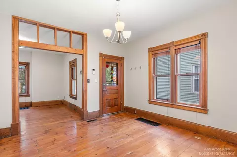 124 E Summit St, Ann Arbor, MI 48104 photo 4