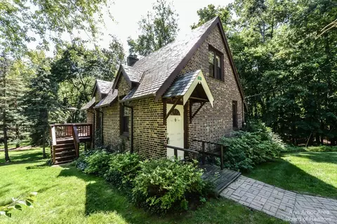 2 Ridgemor Dr, Ann Arbor, MI 48103 photo 56