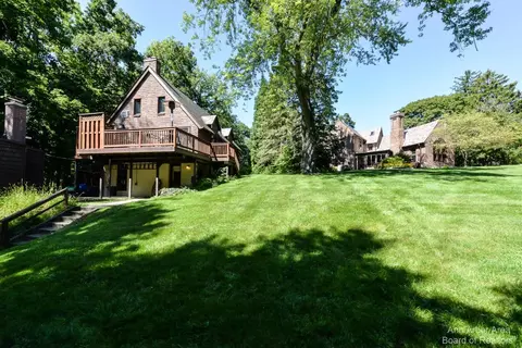 2 Ridgemor Dr, Ann Arbor, MI 48103 photo 74