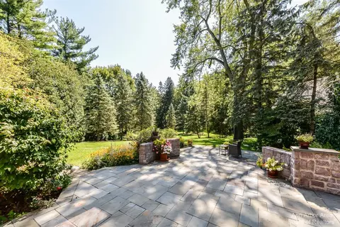 2 Ridgemor Dr, Ann Arbor, MI 48103 photo 27
