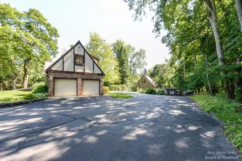 2 Ridgemor Dr, Ann Arbor, MI 48103 photo 54