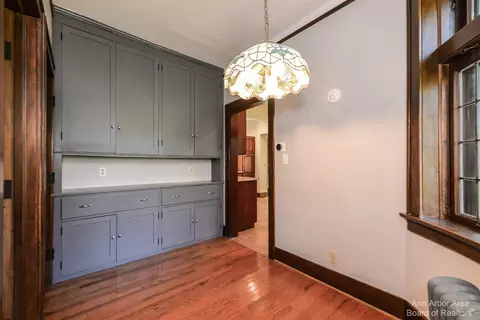 2 Ridgemor Dr, Ann Arbor, MI 48103 photo 10