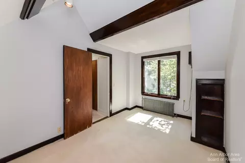 2 Ridgemor Dr, Ann Arbor, MI 48103 photo 42