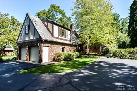 2 Ridgemor Dr, Ann Arbor, MI 48103 photo 53