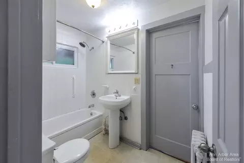 2 Ridgemor Dr, Ann Arbor, MI 48103 photo 62